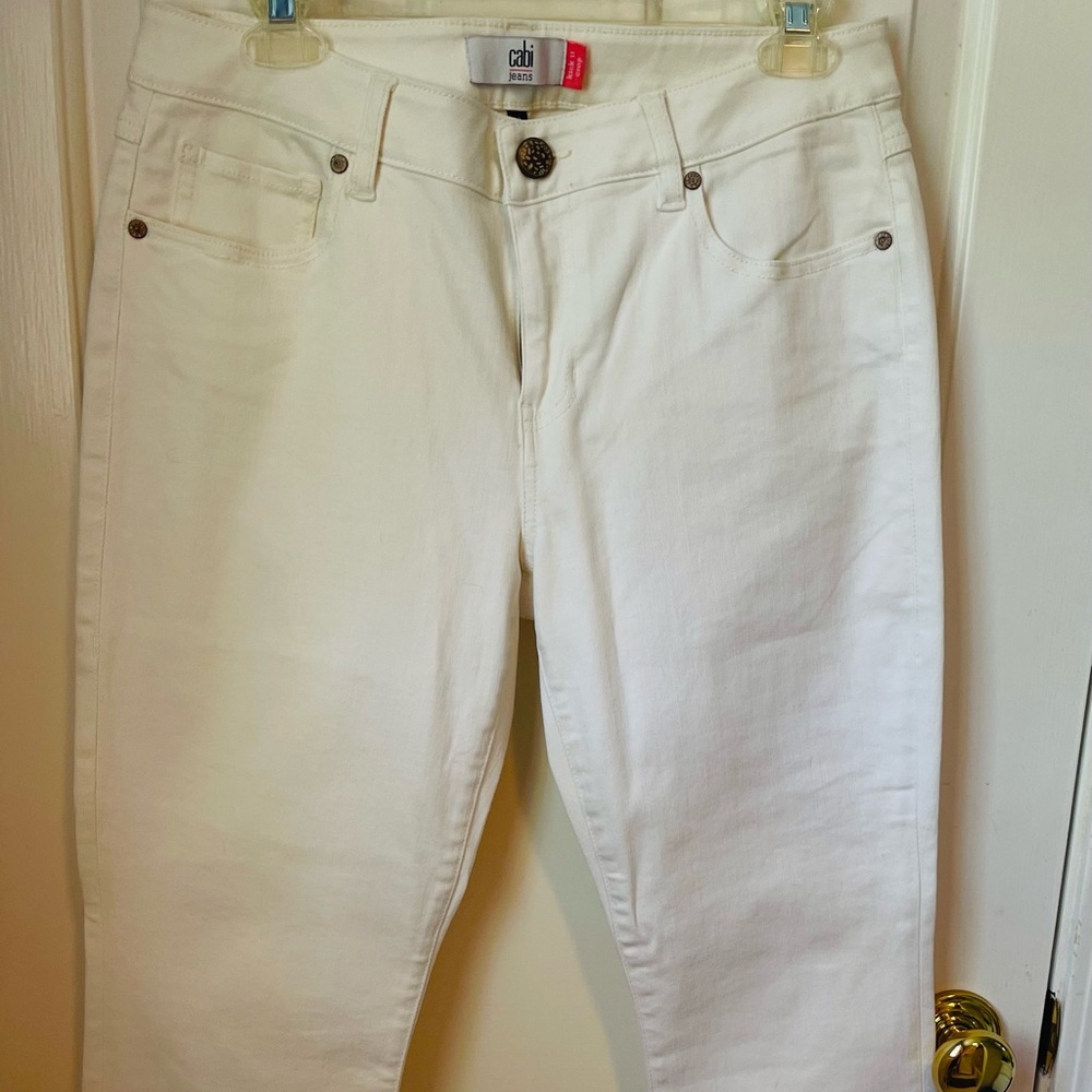 Cabi, Kick It Crop white capri jeans with stretch. NWOT.